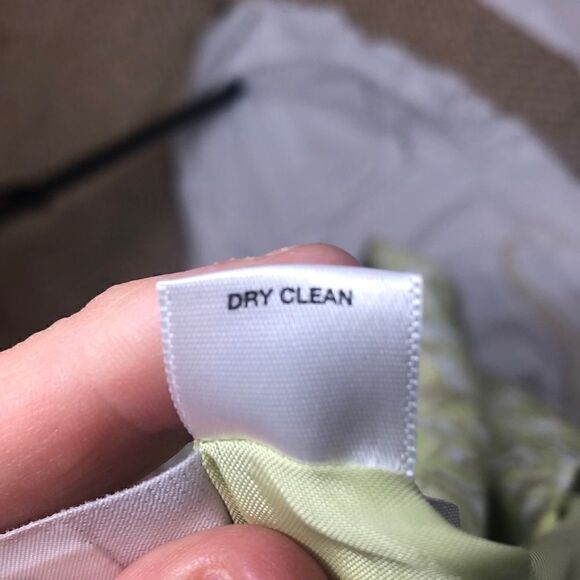 4/$25 Ann Taylor Loft Pleated Skirt. Size … - Picture 7 of 8